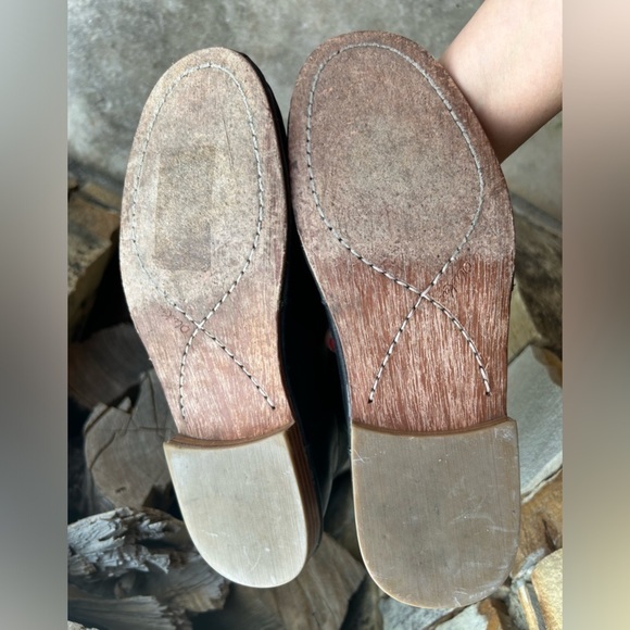 Olukai KAONA II black matte leather bootie’s w/ side zip Sz-7.5.  F - Picture 12 of 13